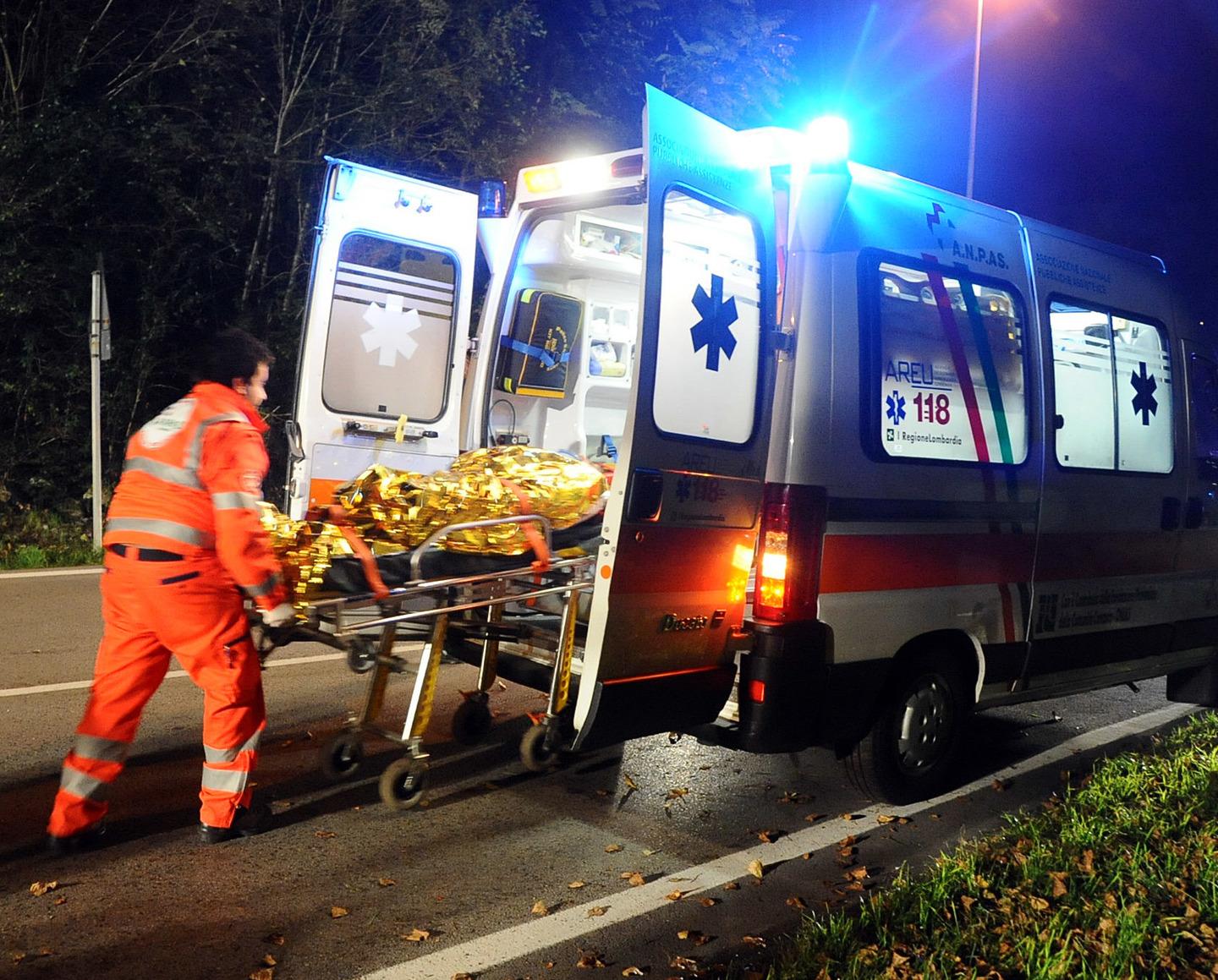 Incidente A Como Moto Contro Palo Schianto Fatale Per Un Enne Di Olgiate Comasco