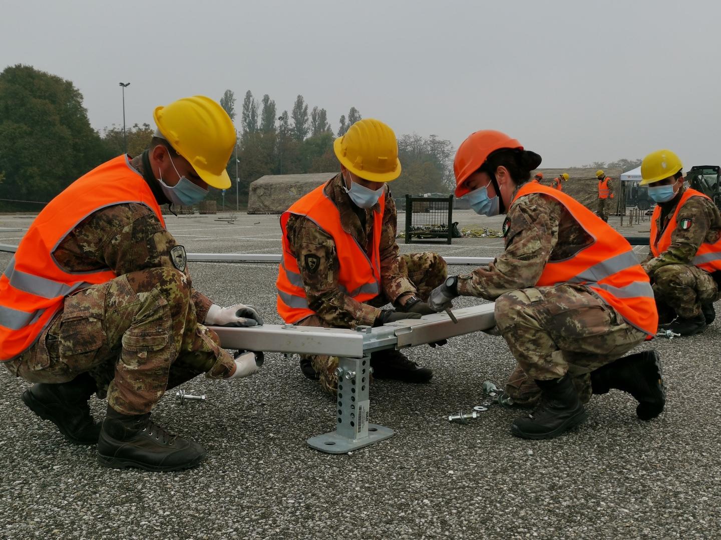 Covid Tamponi Drive Through A Trenno I Militari Iniziano I Lavori