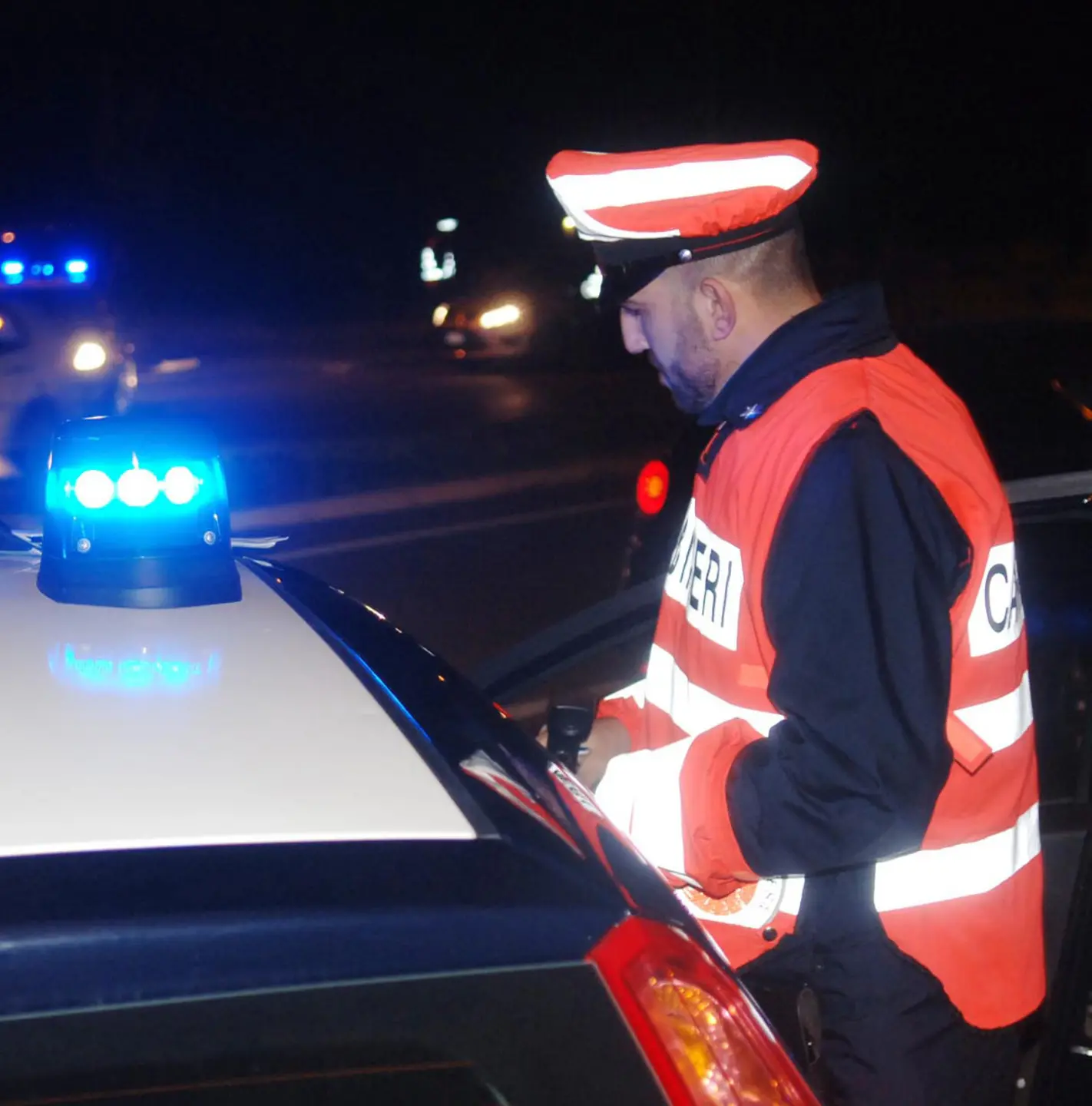 Allarme truffa sulle strade del Lodigiano: "Fermano gli automobilisti con l'inganno"