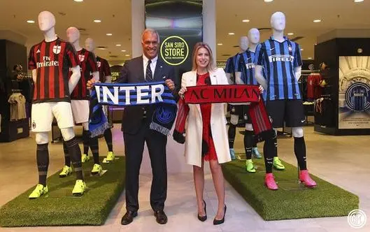 MILAN E INTER HANNO INAUGURATO IL NUOVO STORE DI SAN SIRO