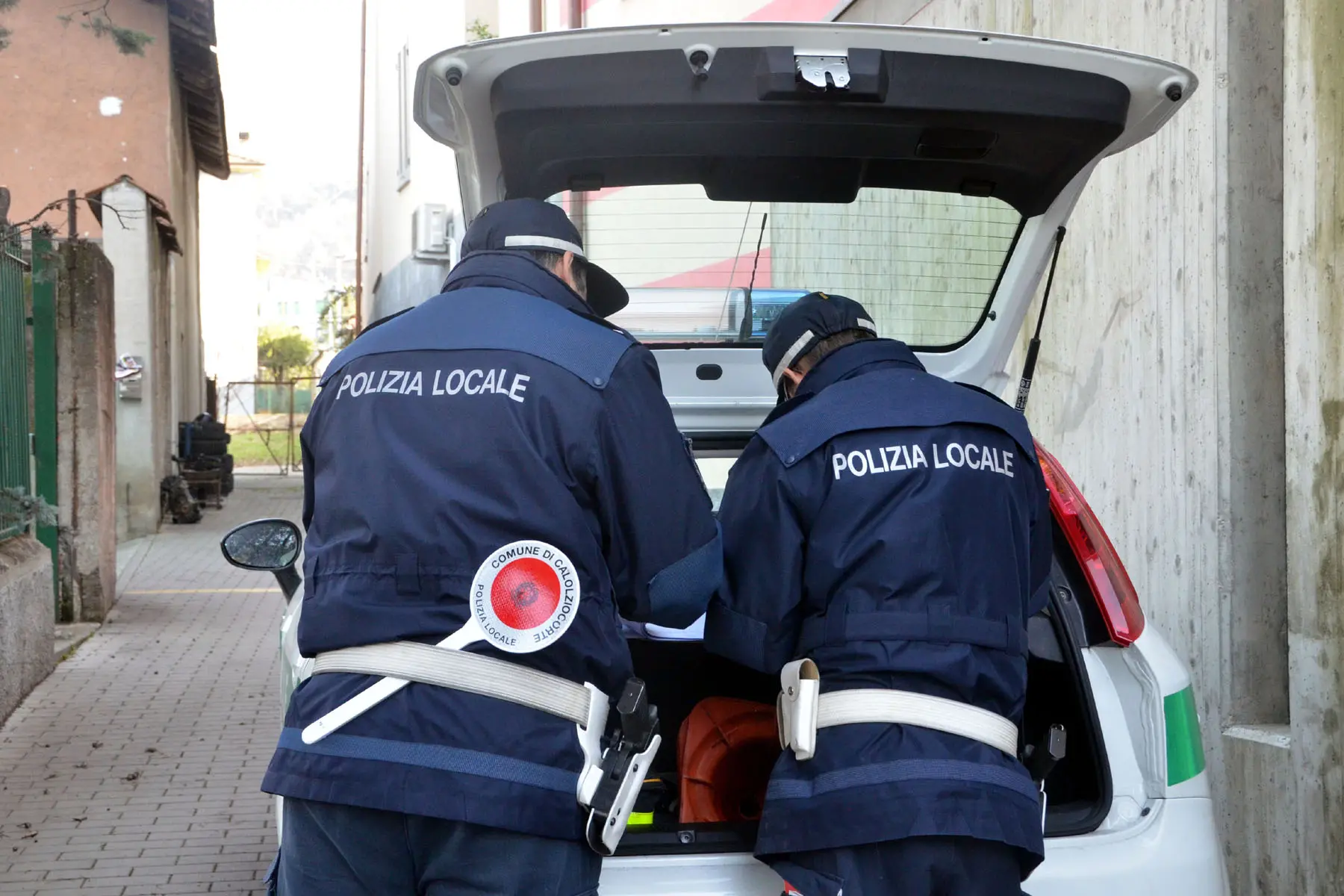 Montichiari, cocaina nascosta nelle mutande: arrestati dalla polizia locale