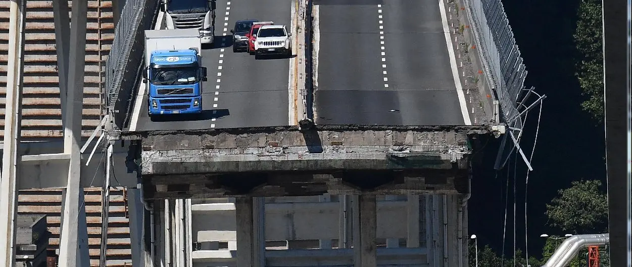 Ponte Morandi, quattro anni fa il crollo e 43 vittime. Genova non dimentica la tragedia