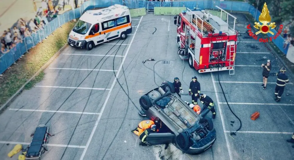 Merate, a lezione di guida sicura con gli Amis di pumpier e i vigili del fuoco