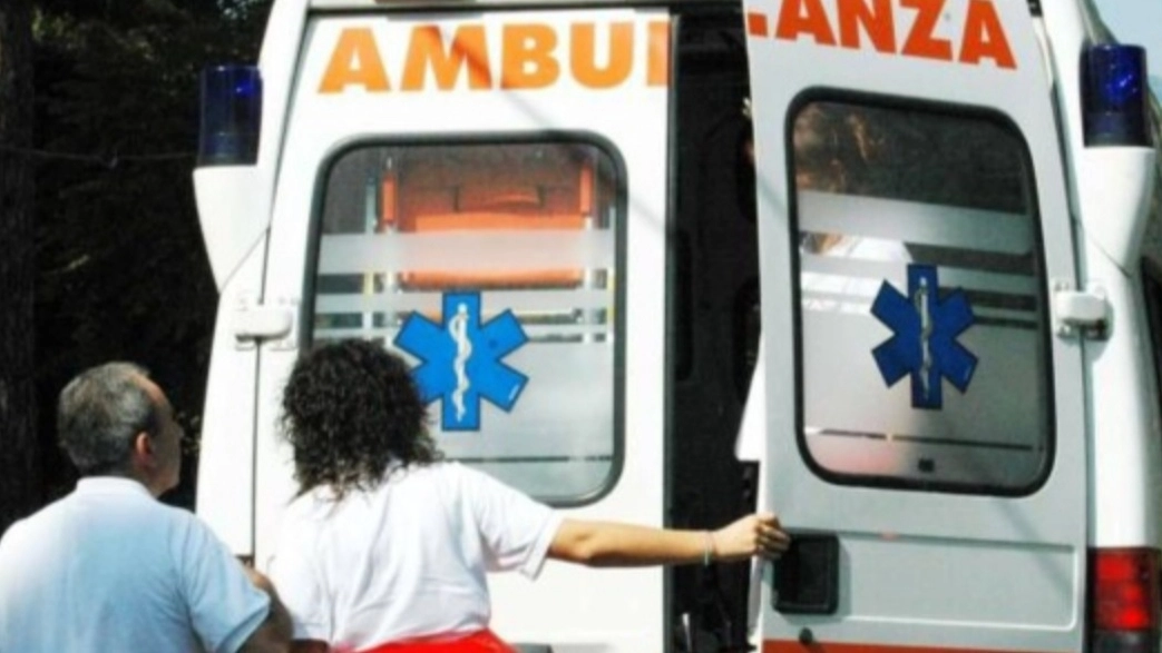 Ambulanza (immagine di repertorio)  