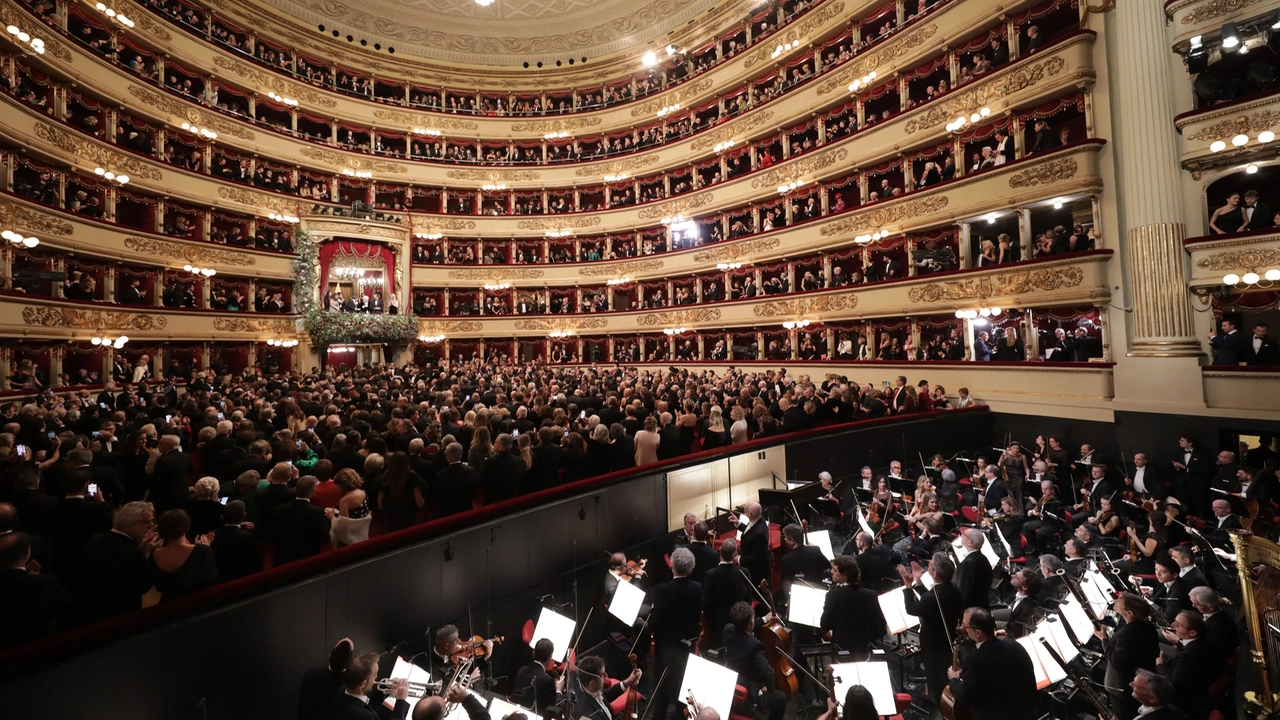 Il teatro alla Scala gremito per la Prima del Don Carlo