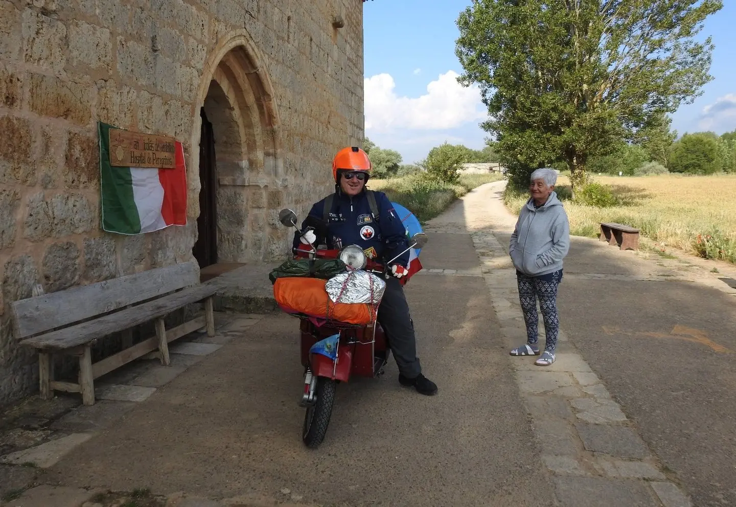 Mauro, un pellegrino in Vespa: da Lodi a Santiago e ritorno