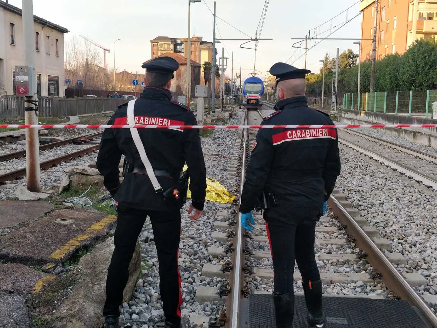 Investito da un treno a Cesano Maderno, muore a 92 anni