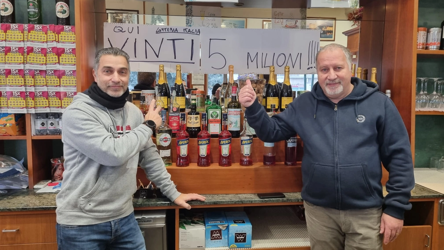 Milano, la tabaccheria dove è stato vinto il primo premio della Lotteria 2023-2024