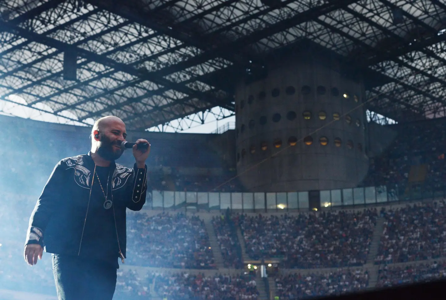 Concerto dei Negramaro a San Siro, la rivolta dei fan sui social: "Audio pessimo"