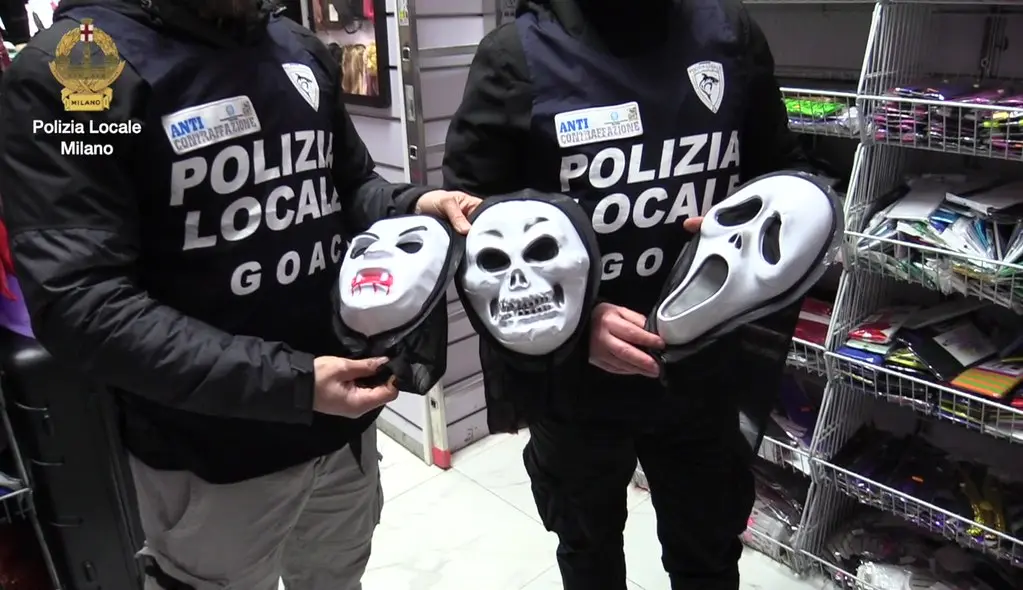 Scherzi, costumi e maschere di carnevale pericolosi: sequestro di 7mila  pezzi