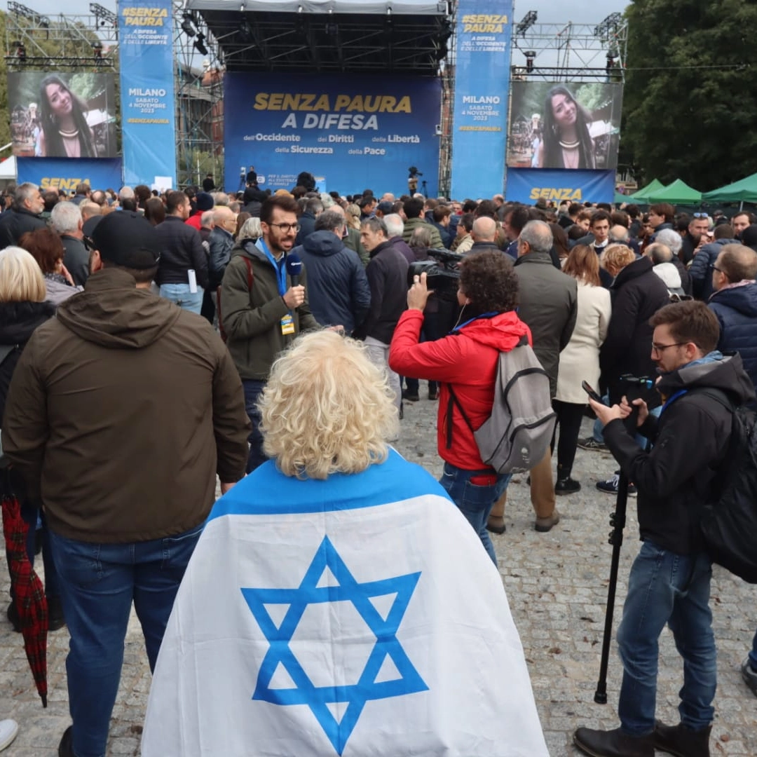 La manifestazione in largo Cairoli