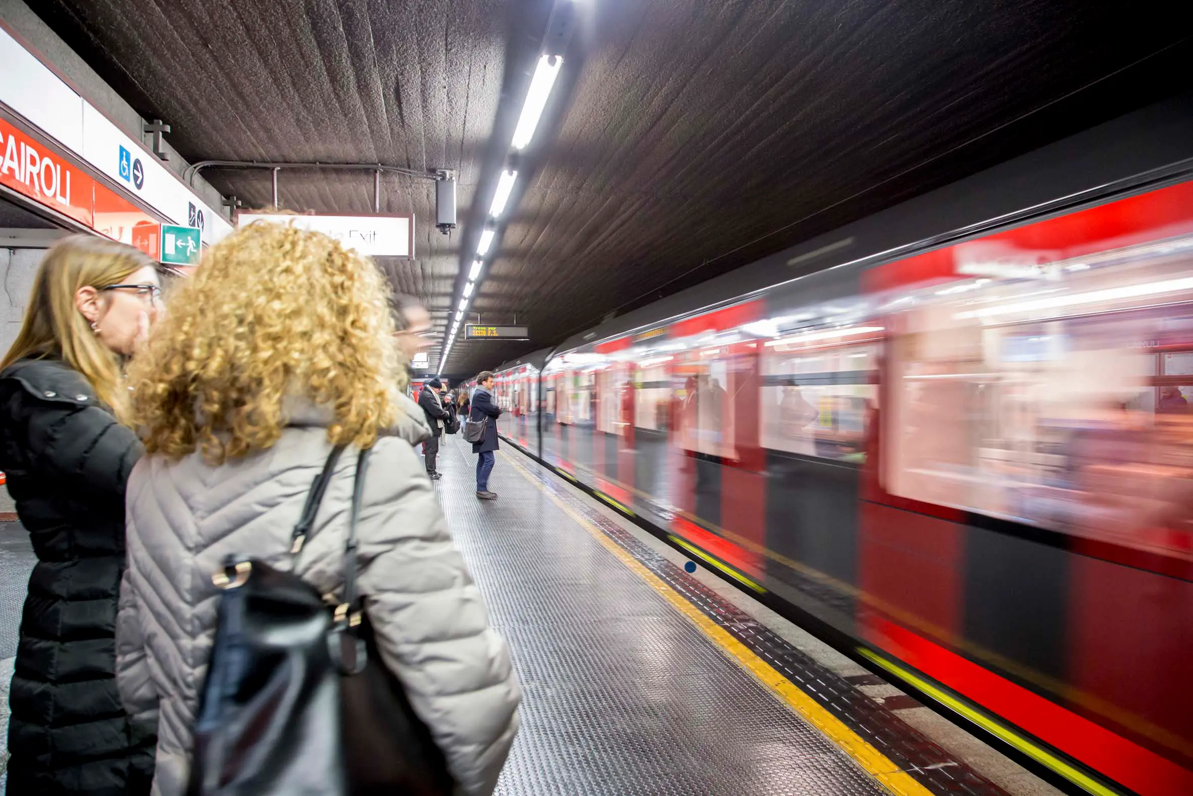 Sciopero dei mezzi venerdì 2 dicembre: a rischio treni, metropolitane, bus e tram