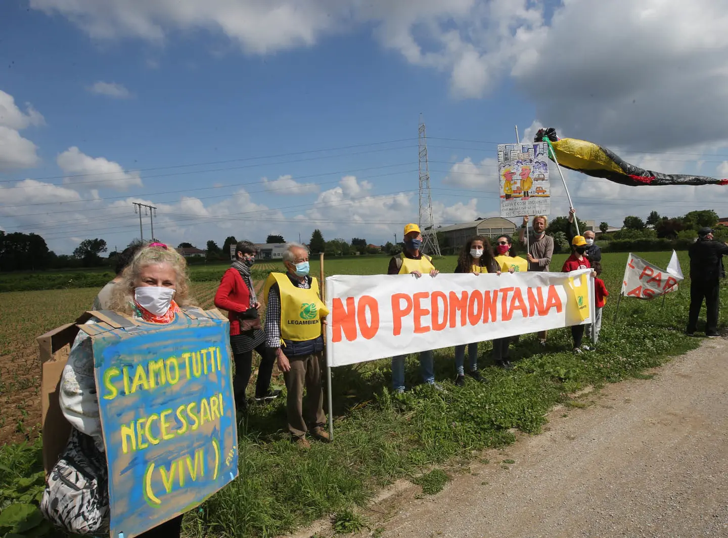 Basta cemento nel verde: no a Pedemontana