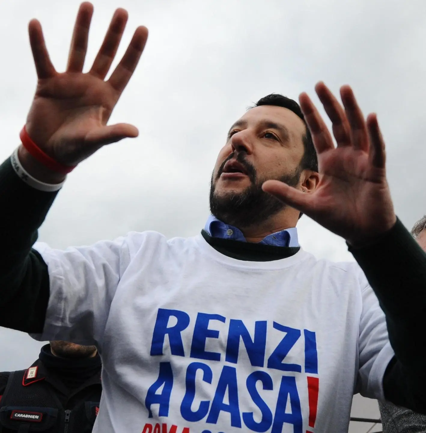 Alleanze, Salvini gela Forza Italia: "Siamo troppo diversi: meglio soli"