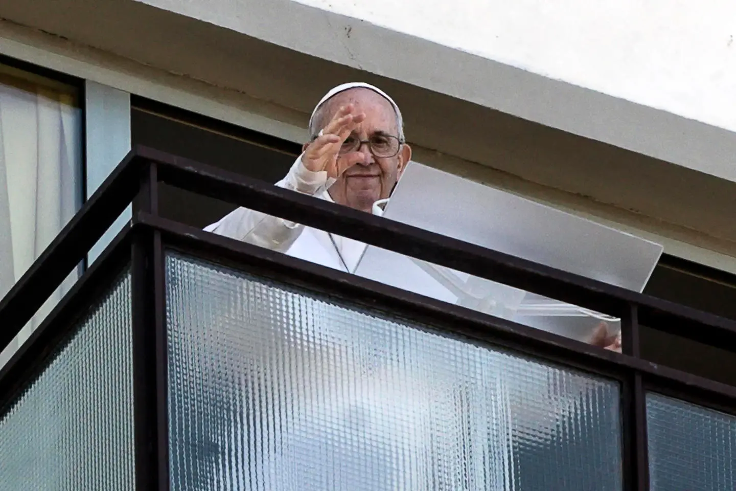 Papa Francesco dimesso: ha lasciato il policlinico Gemelli