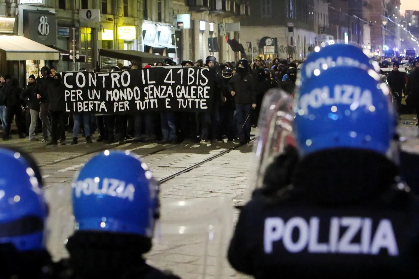 Corteo per Alfredo Cospito a Milano: fra i denunciati anche anarchici valtellinesi