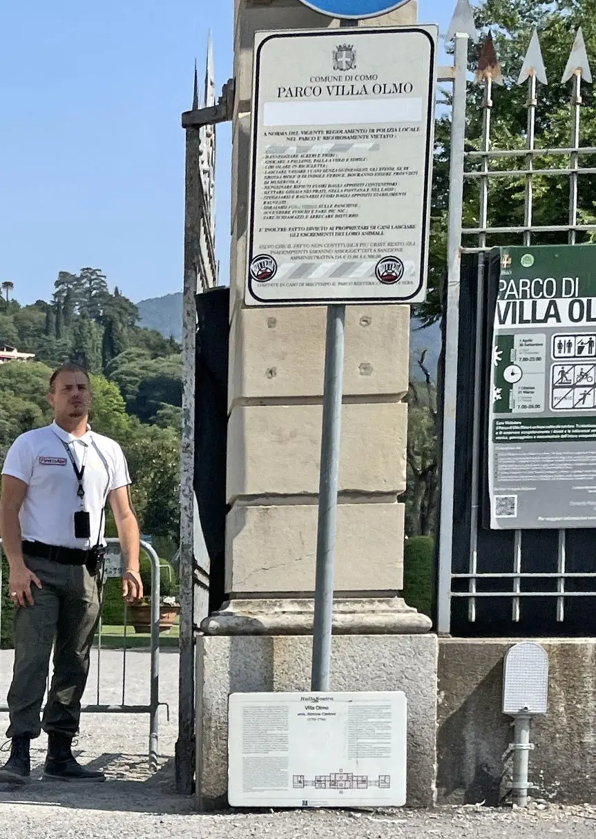 Matrimonio milionario e pirotecnico a Villa Olmo