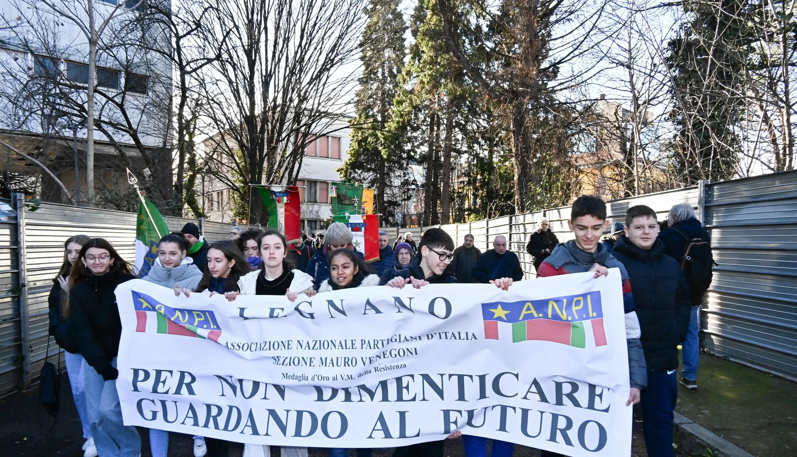 Cerimonia alla Franco Tosi: "Fermiamo tutte le guerre"