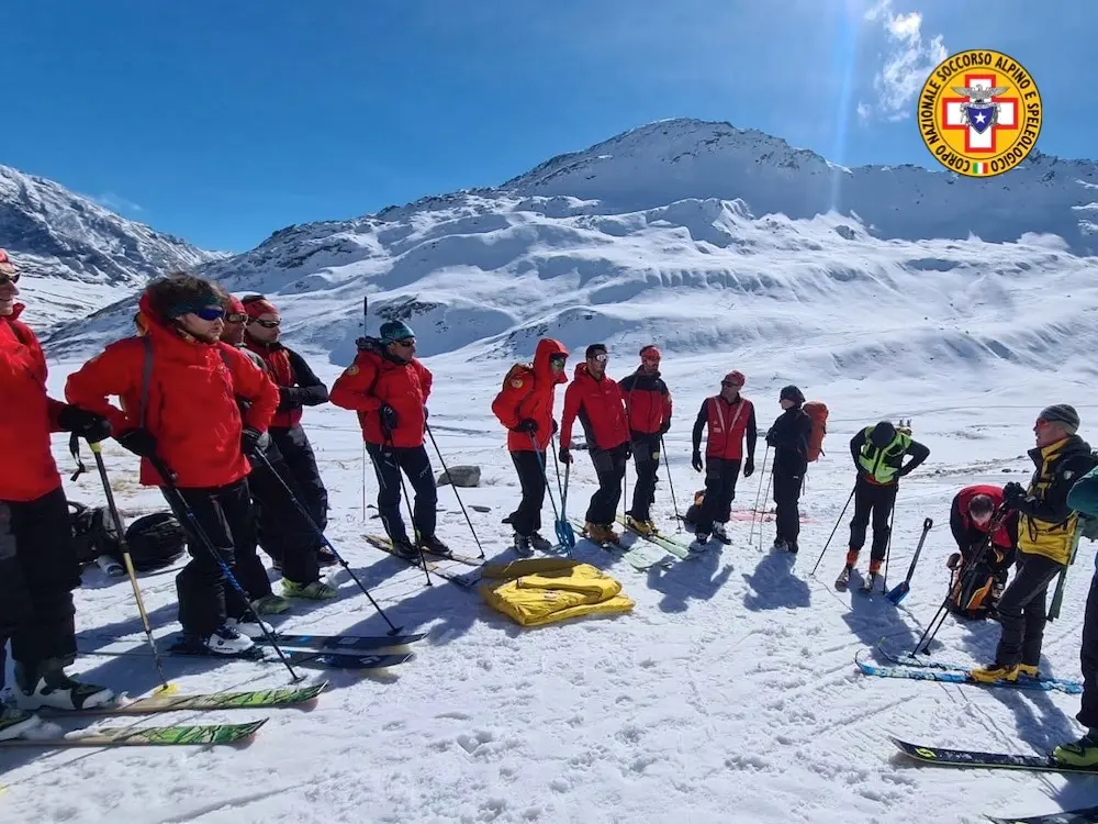 Chiavenna, manca la neve e il Soccorso Alpino si esercita al Passo dello Spluga