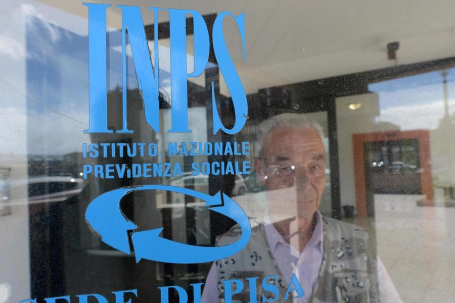 Una sede dell'Inps (Ansa)