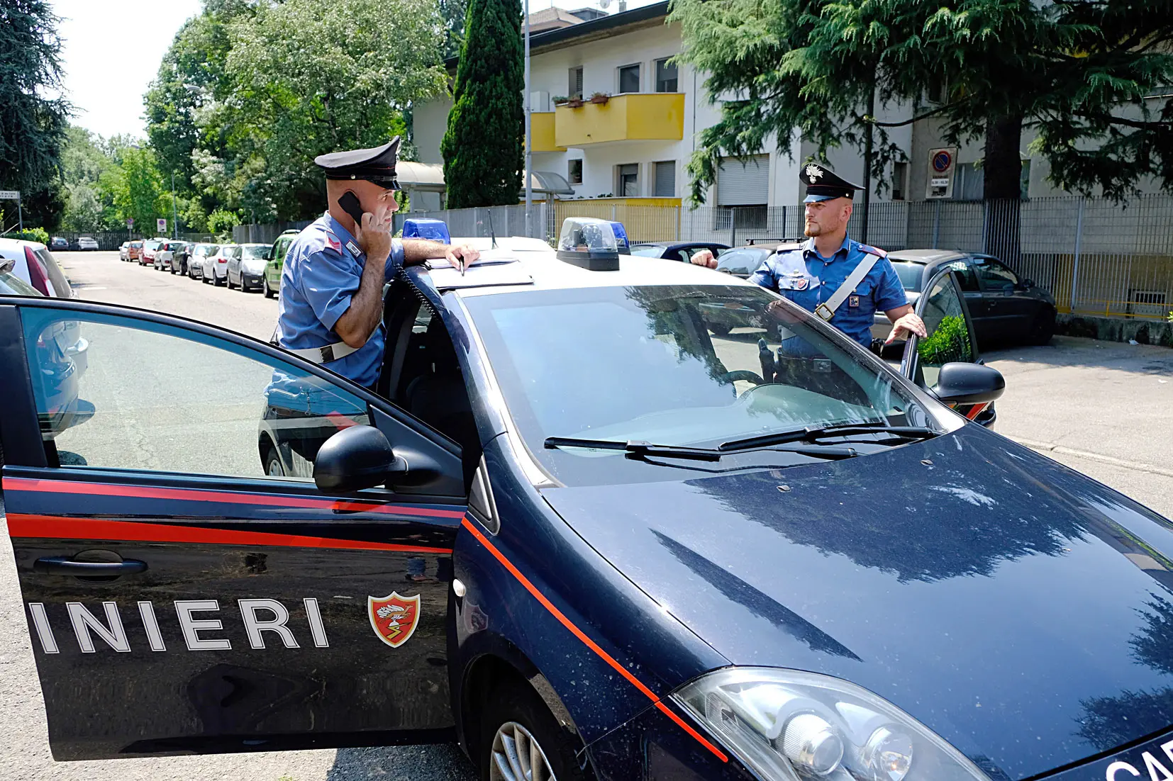 Trezzano sul Naviglio, baby gang rapinava prostitute e clienti: tre in manette