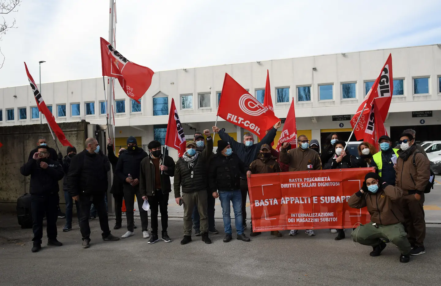 Sciopero Amazon, i lavoratori: "Noi indispensabili nel lockdown, ora vogliamo dignità"