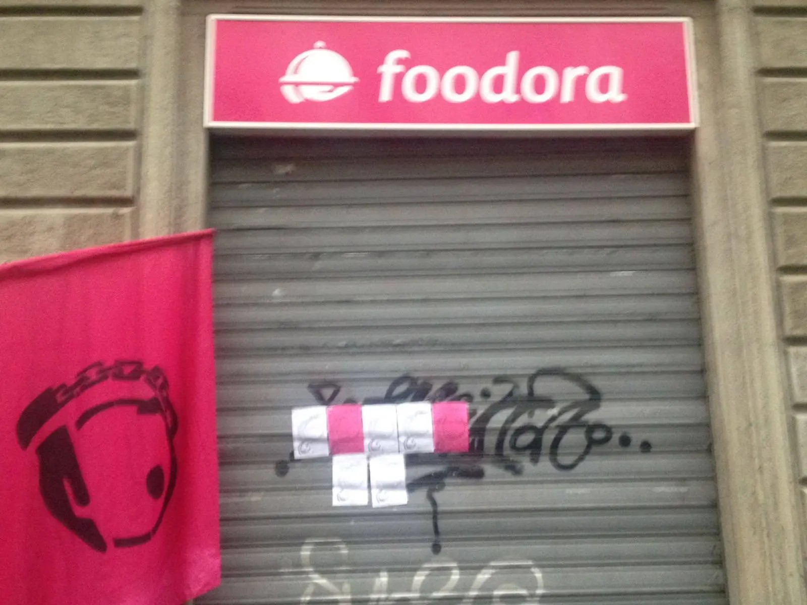 La protesta dei driver di Foodora sbarca a Milano