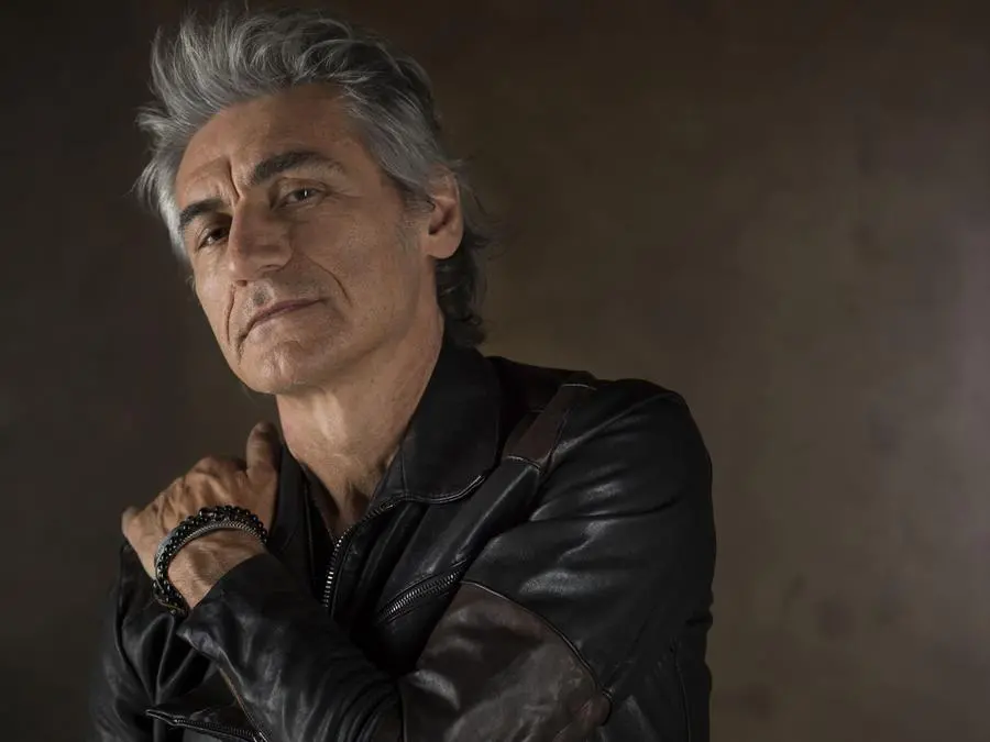 Ligabue torna con "Mi ci pulisco il cuore". E arriva la chicca per i 30 anni di carriera