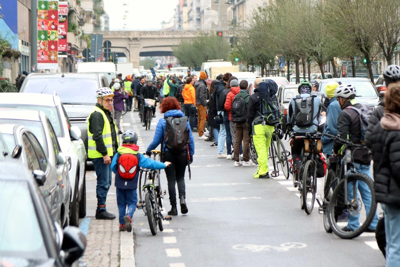 La ciclabile umana in viale Monza