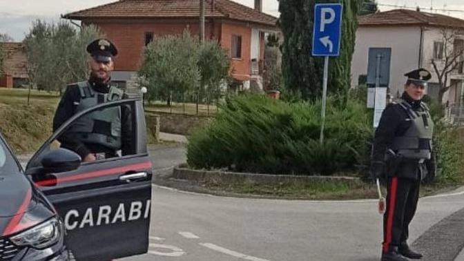 Un posto di blocco dei carabinieri (foto di repertorio)