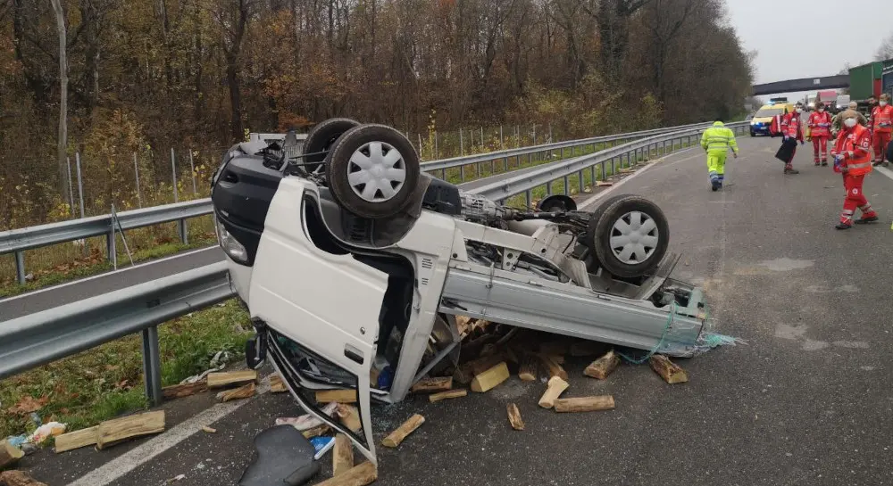 Lecco, incidente sulla Statale 36: due feriti