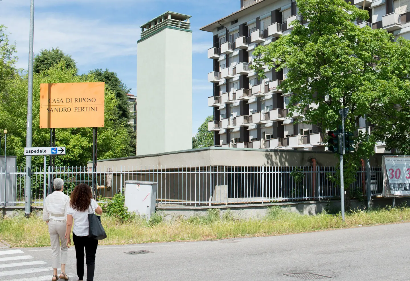 Garbagnate, due mesi senza stipendio: proteste alla Pertini