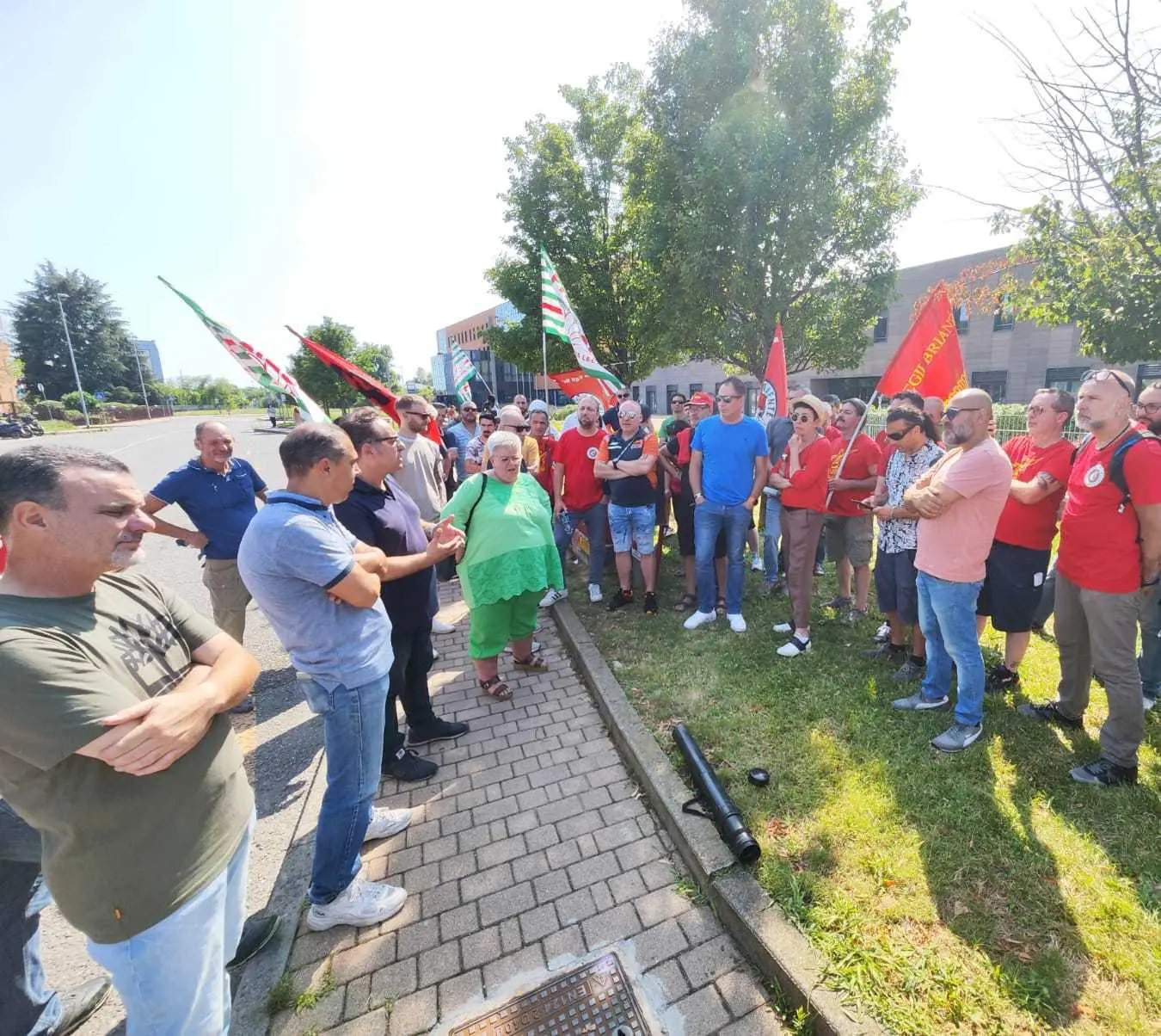 Doppia protesta in Brianza, Sciopero metalmeccanici e driver Amazon