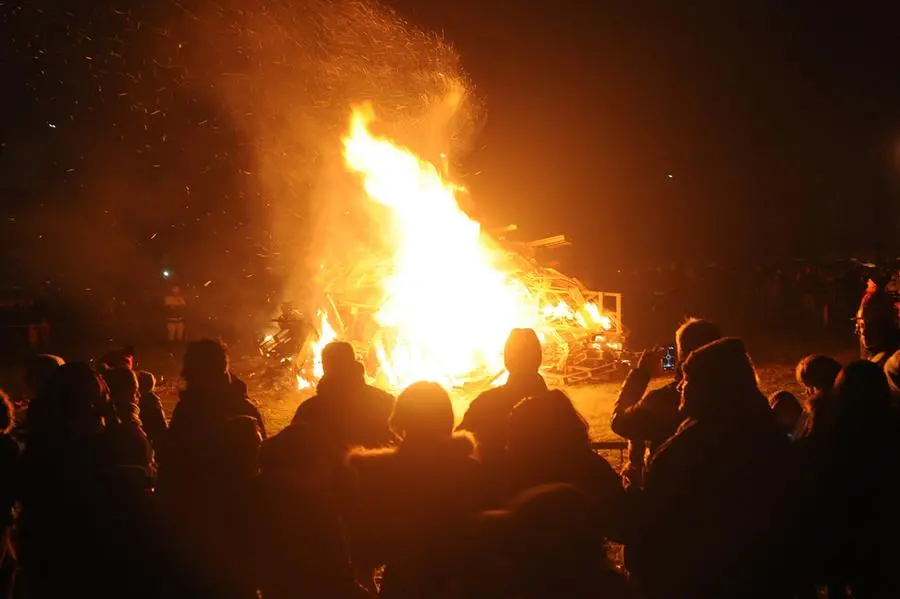 Epifania, il 6 gennaio i falò della Befana nel Mantovano