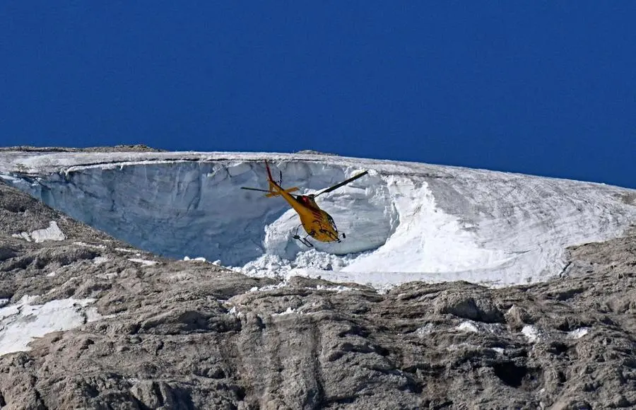 Crollo Marmolada, bilancio definitivo ma le ricerche proseguono