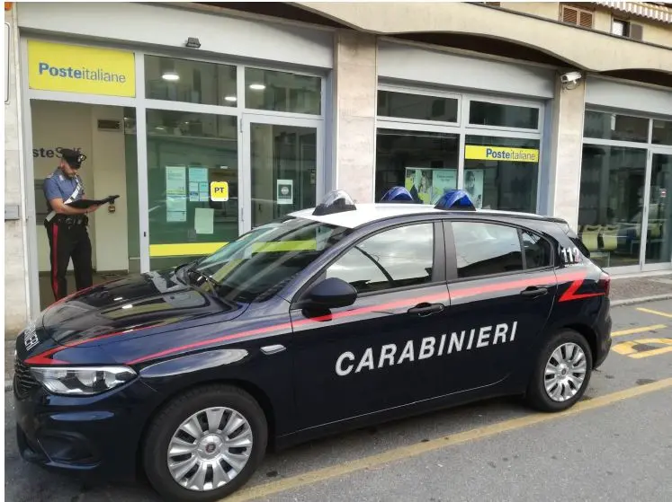 Garlasco, tenta di forzare il Postamat: arrestato 52enne