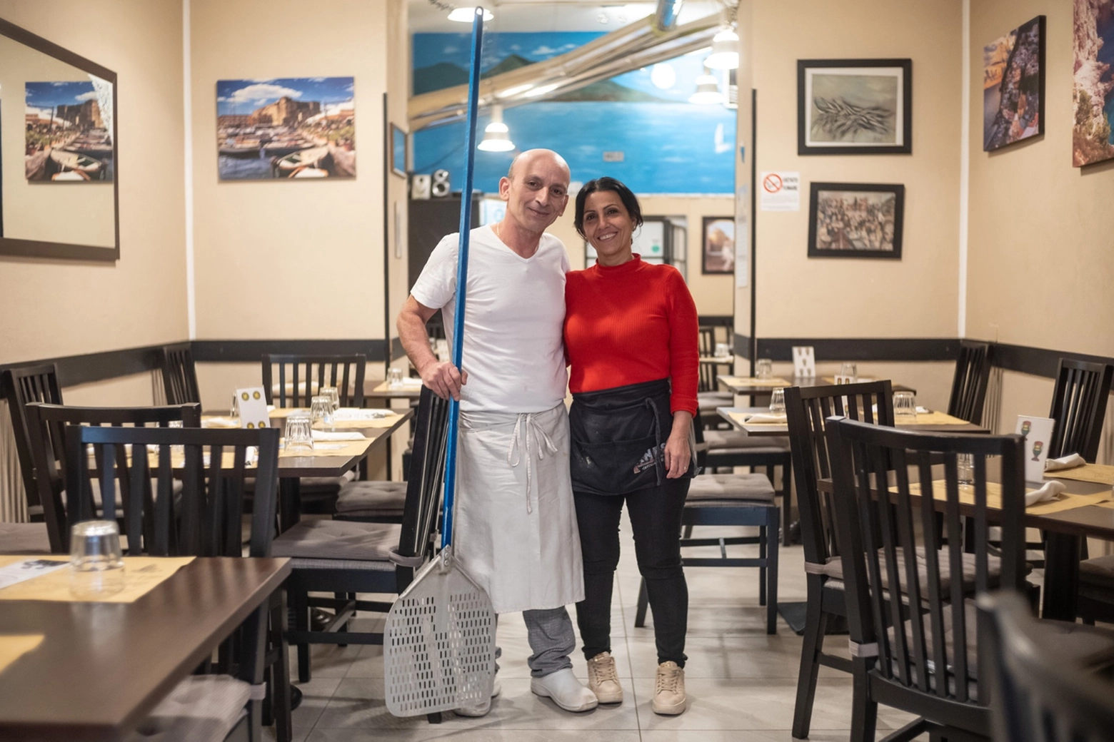 Bruno Daniele, titolare della Pizzeria Daniele di via Alessi a Milano, con la moglie Carmela (Foto Canella)