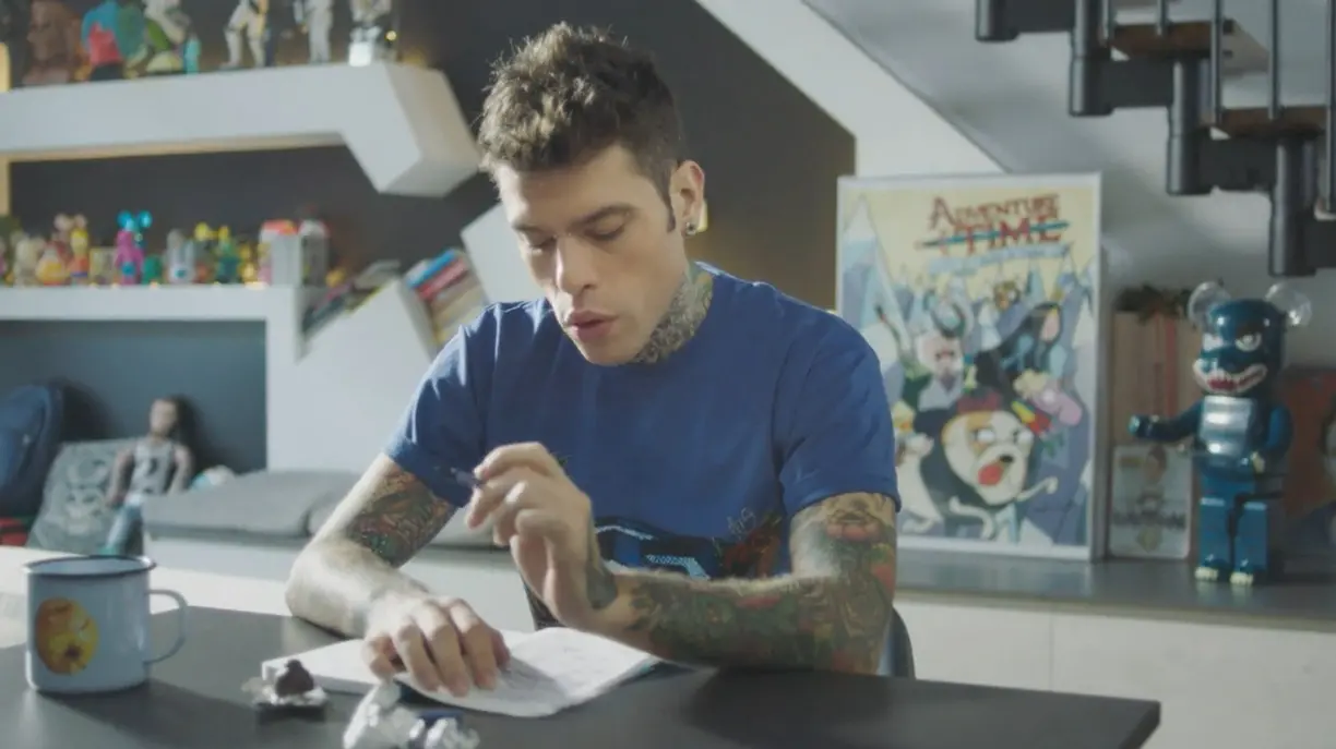 San Valentino, Fedez firma una video-serenata d'amore