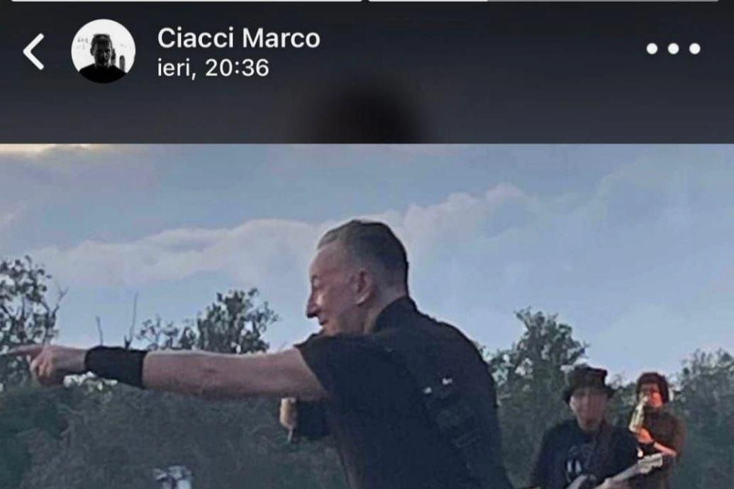 La foto postata sul profilo whatsapp di Ciacci