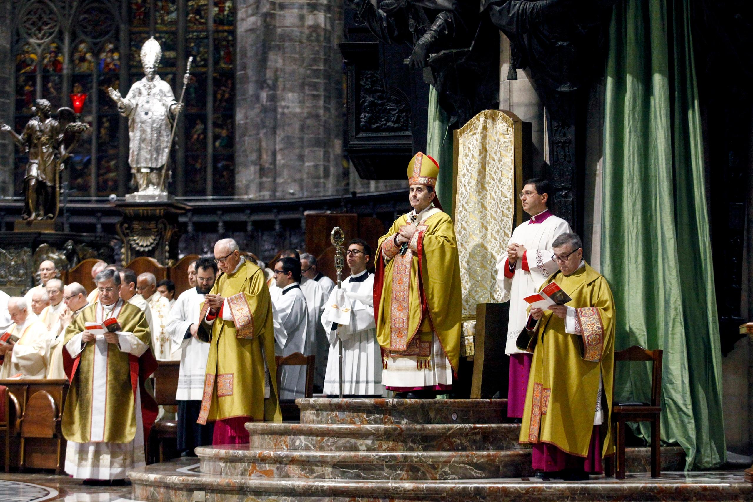 Milano L Arcivescovo Delpini Celebra In Duomo La Solennit Di San Carlo