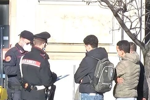 I carabinieri e i controlli al Corvetto