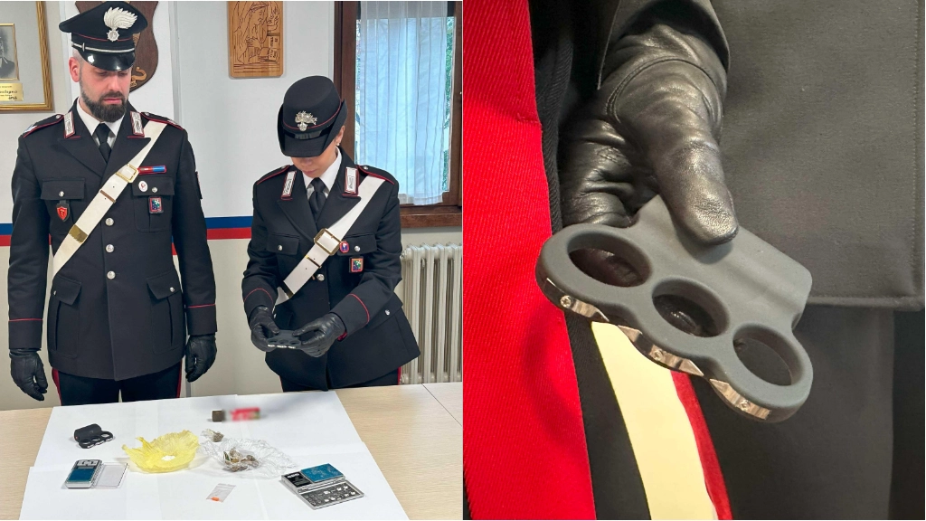 I carabinieri con la droga sequestrata e una pistola elettrica a forma di tirapugni