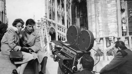 Luchino Visconti  con Alain Delon e Annie Girardot in “Rocco  e i suoi fratelli”