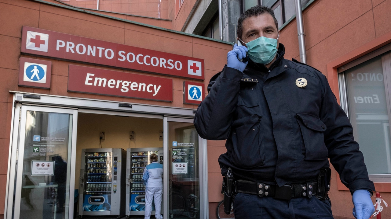 L’ingresso del Pronto soccorso del Maggiore a Lodi