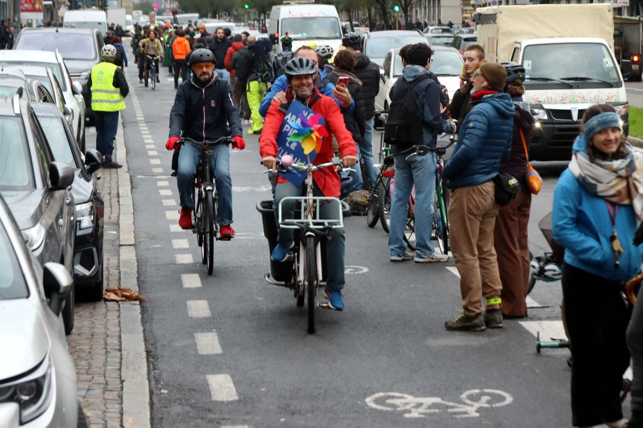 La ciclabile umana in viale Monza