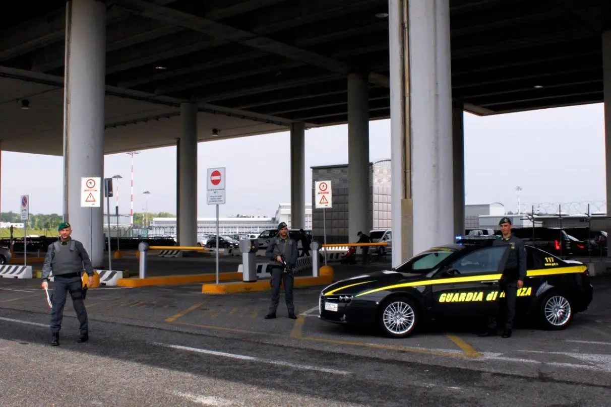 Malpensa: multati venti tassisti abusivi