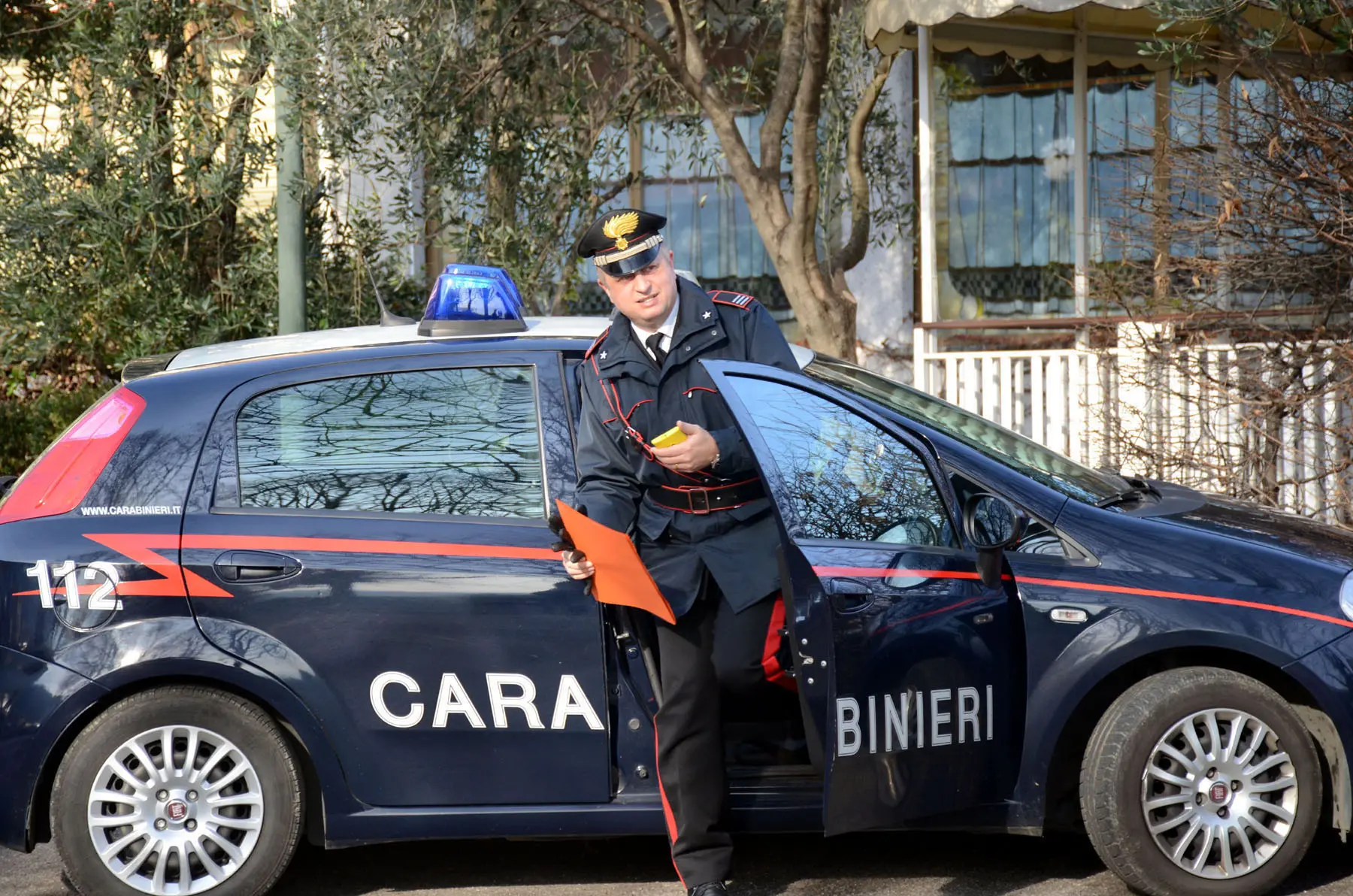 Brembio, scuola devastata da raid: carabinieri a caccia di indizi per trovare i colpevoli