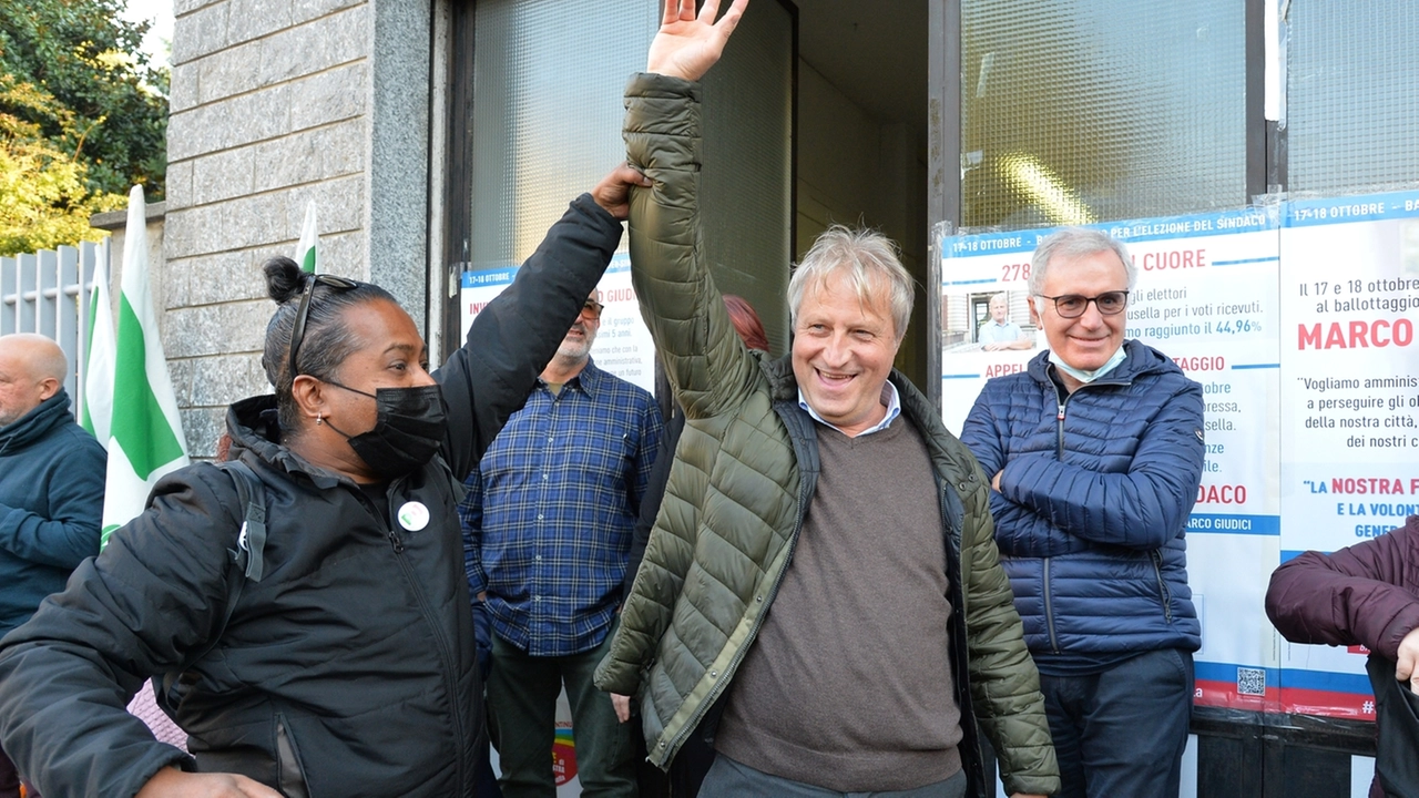 Dopo un sostanziale pareggio al primo turno, il candidato del centrosinistra ha superato Valter Galli del centrodestra con il 53,7% delle preferenze