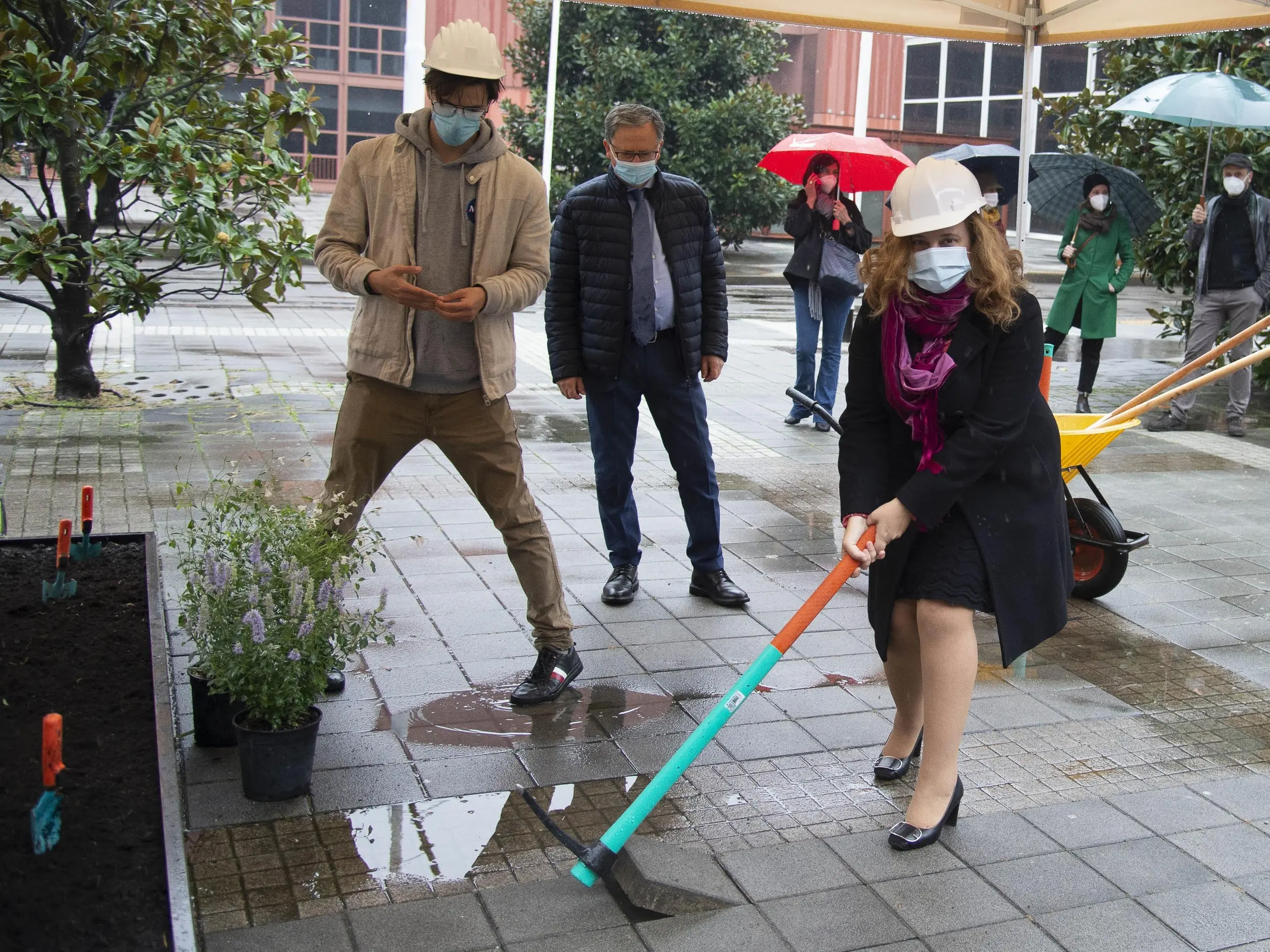 Bicocca, via il cemento dalle piazze