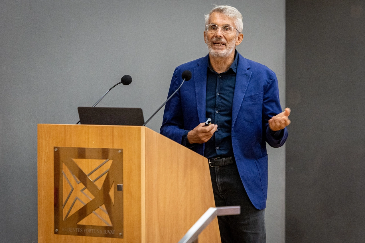 La lezione di Massimo Frezzotti all'Università Bicocca